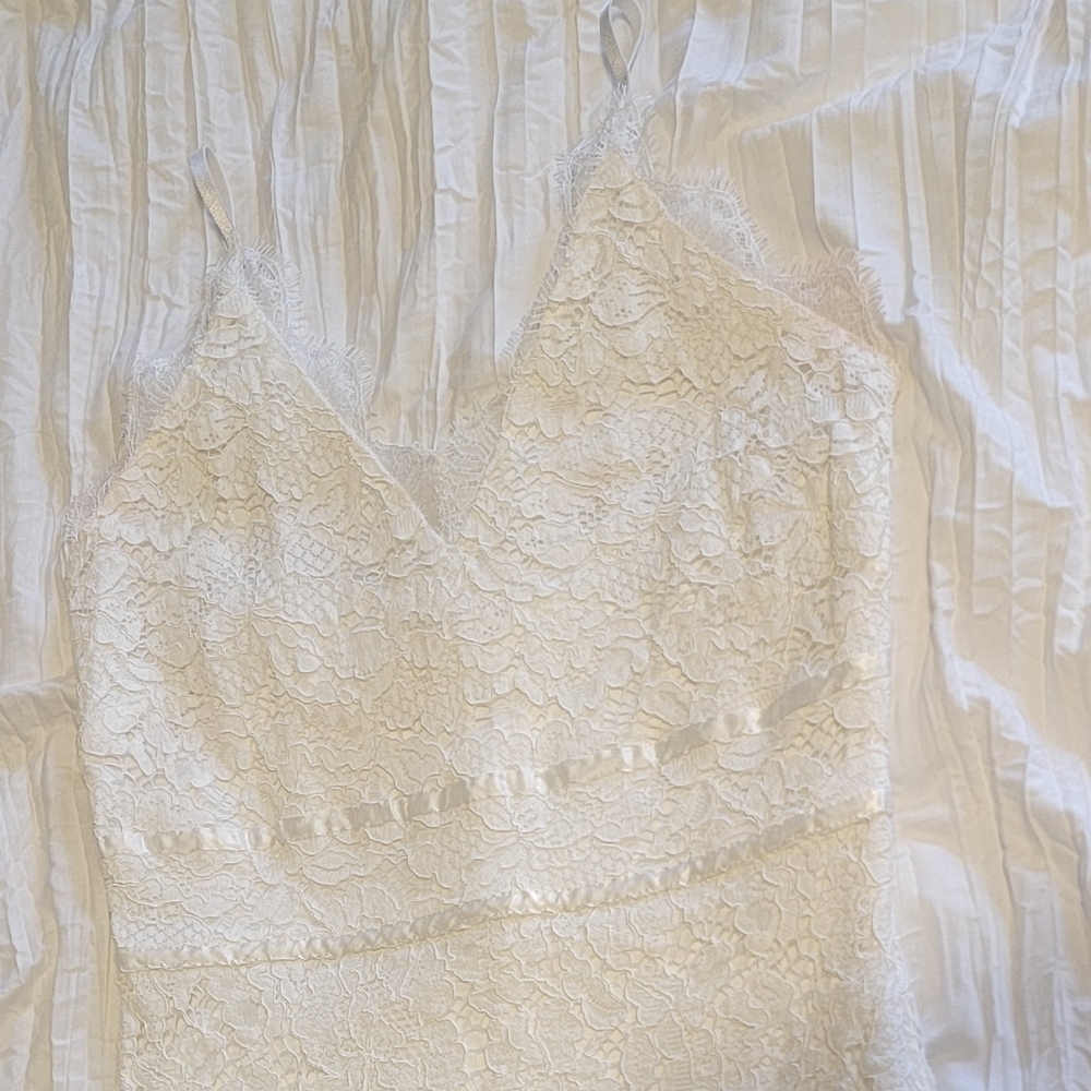 White lace dress